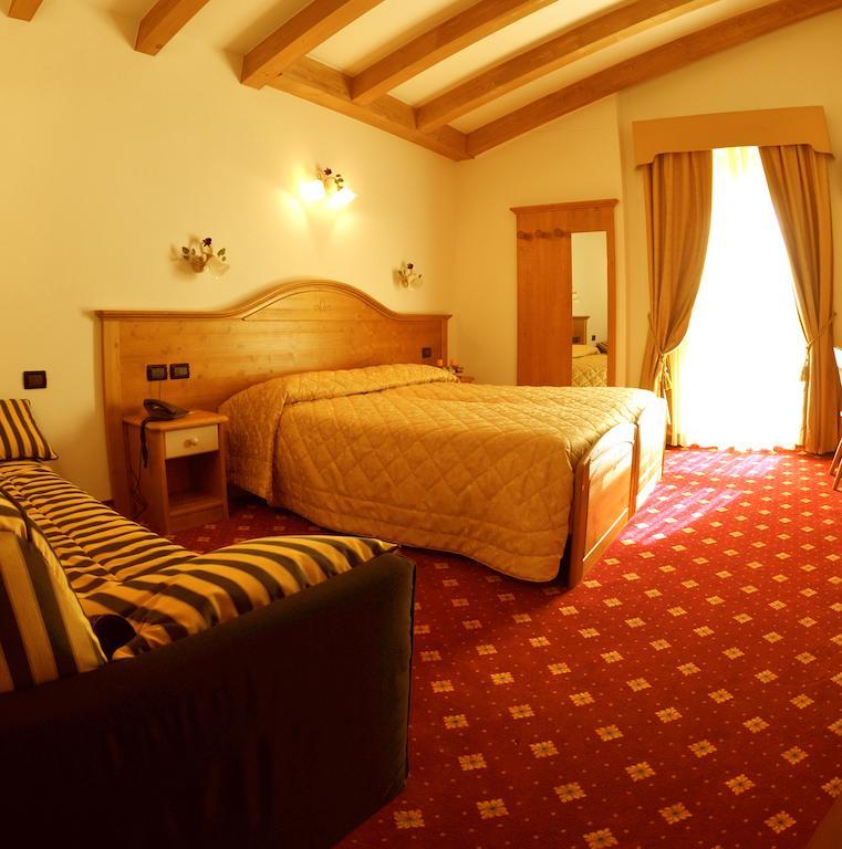 Hotel Il Maniero Ossana Rom bilde